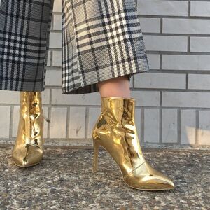 Gold Metallic Stiletto Patent Ankle Knife Boots w/ Pointed Toe & Zip Size 8.5